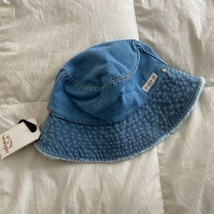 Billabong / Wrangler collaboration. Bucket hat.